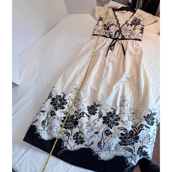 Mini Maternity Women’s M Black & White Floral Empire Waist Dress Lace Detailing - Picture 8 of 9